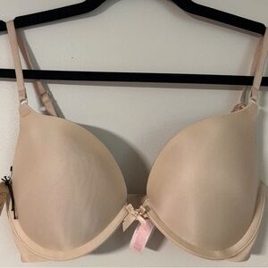 Victoria’s Secret Elegant Cream Women's Bra